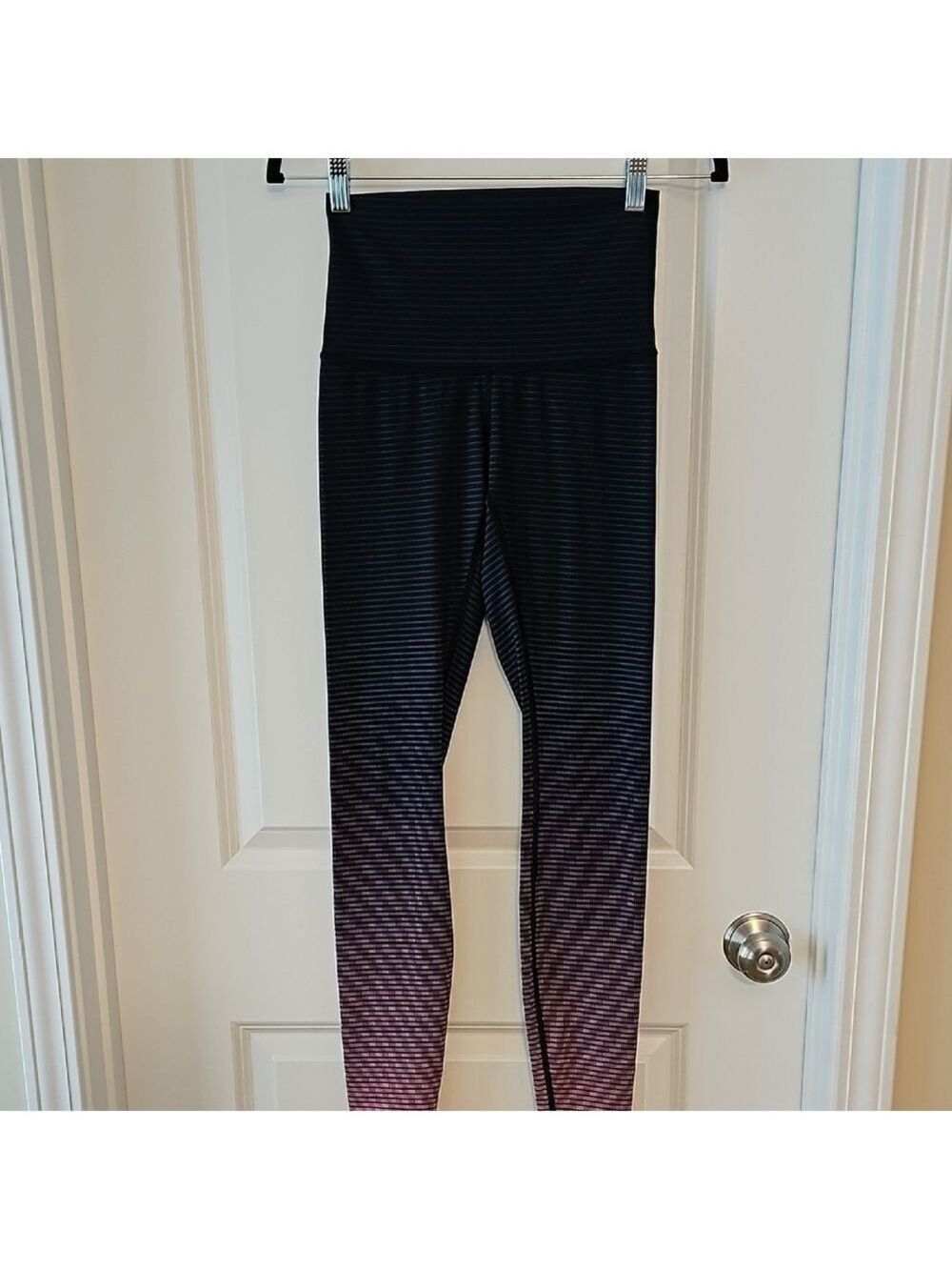 387. Lululemon Wunder Under Pant - Picture 2 of 9
